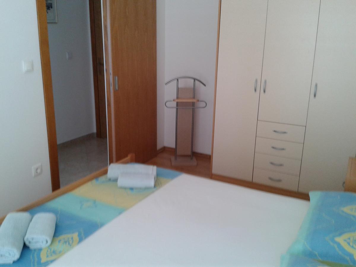 Apartments Renko Stari Grad  Rum bild
